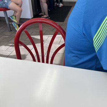 In-N-Out Burger - People aren't very considerate of their trash - Burgers Near Me - Chula Vista, California In-N-Out Burger - People aren't very considerate of their trash - Burgers Near Me - Chula Vista, California