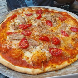 Giovanni - Pizza Tonno speciale