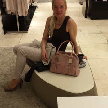 Van Graaf - Fashion Near Me - Praha 1, Puerto Rico