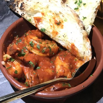 Del Rey - Gambas al Ajillo: Shrimp, garlic, brandy, brava, parsley, lemon, served with rustic sourdough bread - Tapas Bars Near Me - Palm Springs, California