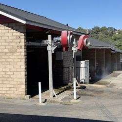 Red's Touchless and Self-Serve Car Wash