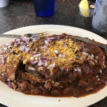 Moo Moo's Burger Barn - Just Chilling - Burgers Near Me - Rocklin, California