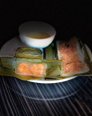 Hue Oi Vietnamese Cuisine by null