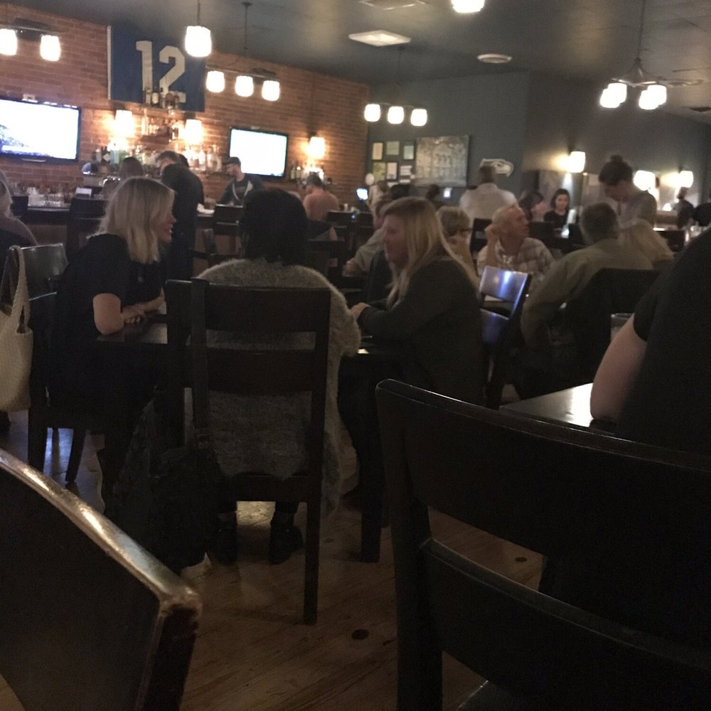 Public House 124 - Plain Jane atmosphere. Bad service. - Diners Near Me - Walla Walla, Washington