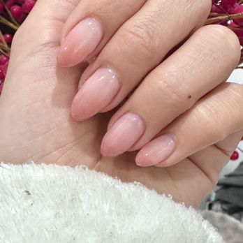 Kiwi Nail Lounge - Soft natural ombré - Nail Salons Near Me - Long Beach, California Kiwi Nail Lounge - Soft natural ombré - Nail Salons Near Me - Long Beach, California
