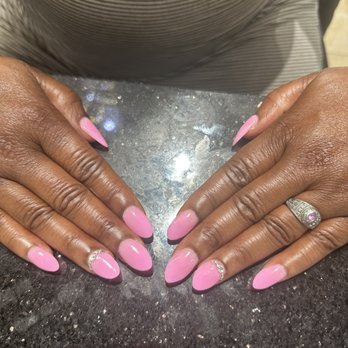 Lavui Nails Spa - Nail Salons Near Me - Dallas, Texas Lavui Nails Spa - Nail Salons Near Me - Dallas, Texas