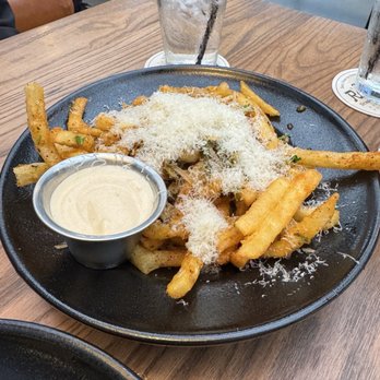 30hop - Truffle fries - Breakfast & Brunch Near Me - OMAHA N, Nebraska 30hop - Truffle fries - Breakfast & Brunch Near Me - OMAHA N, Nebraska