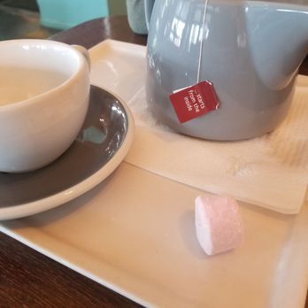 Momento Expresso - Tea - Cafes Near Me - Hamilton, WKO