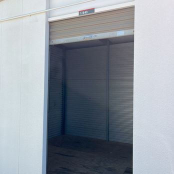 Public Storage - Storage unit with water stained floor. - Self Storage Near Me - Overland Park, Kansas Public Storage - Storage unit with water stained floor. - Self Storage Near Me - Overland Park, Kansas