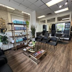 HS Salon - Reading area
