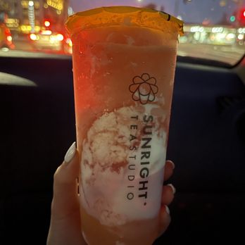 Sunright Tea Studio - Sunnyvale - Grapefruit frostie - Bubble Tea Near Me - Sunnyvale, California