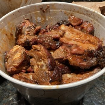 Lem's Bar-B-Q - Bucket of Rib Tips with hot sauce - Barbeque Near Me - Chicago, Illinois Lem's Bar-B-Q - Bucket of Rib Tips with hot sauce - Barbeque Near Me - Chicago, Illinois