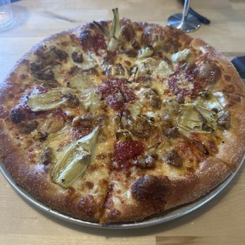 West Coast Pizza - I ordered the Flower power pizza with sausage and Yesssss! I found my new favorite ! - Pizza Near Me - Escondido, California West Coast Pizza - I ordered the Flower power pizza with sausage and Yesssss! I found my new favorite ! - Pizza Near Me - Escondido, California