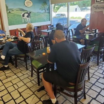 Ben's Bagel Barn - Indoor seating. - Bagels Near Me - Little Ferry, New Jersey
