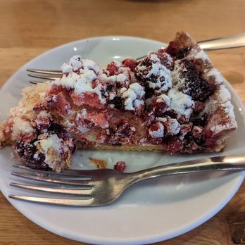 Caffelatte - Crostata di Frutta (fruit tart) - Coffee & Tea Near Me - Dobbs Ferry, New York