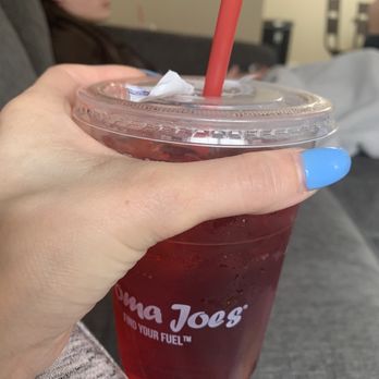 AROMA JOES - Blackberry & red raspberry 24oz rush - Coffee & Tea Near Me - Raynham, Massachusetts