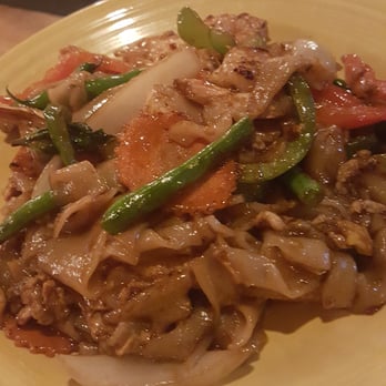 Siam Ginger - Drunken noodles - Thai Near Me - Somerville, Massachusetts