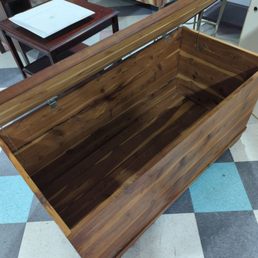 Huge cedar chest $79.. bargain for someone Huge cedar chest $79.. bargain for someone