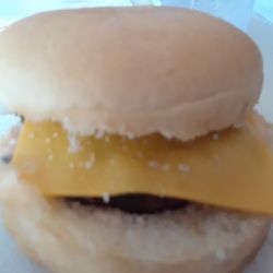 Orange Brutus - Cheeseburger