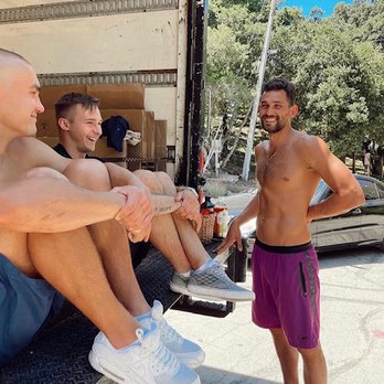 Move-Me - The guys took a well deserved break on a hot summer day! - Movers Near Me Move-Me - The guys took a well deserved break on a hot summer day! - Movers Near Me