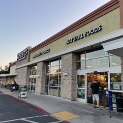 Sprouts Farmers Market - Outside