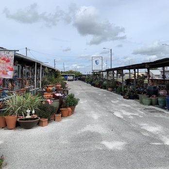 B J Pottery Outlet - Huge selection of quality goods - Outlet Stores Near Me - Lakeland, Florida B J Pottery Outlet - Huge selection of quality goods - Outlet Stores Near Me - Lakeland, Florida