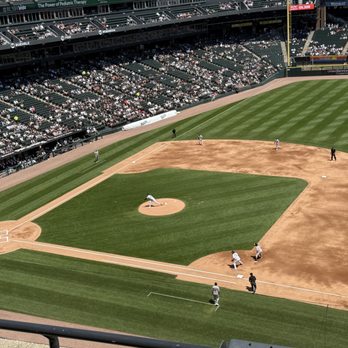 Chicago White Sox - View from section 522, row 3. Nice seats and shade shows up here by the 2nd inning. - Professional Sports Teams Near Me - Chicago, Illinois Chicago White Sox - View from section 522, row 3. Nice seats and shade shows up here by the 2nd inning. - Professional Sports Teams Near Me - Chicago, Illinois