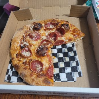 Cucamonga Pizza House - Pepperoni pizza  Personal - Pizza Near Me - Rancho Cucamonga, California