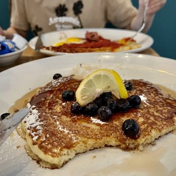 Broken Yolk Cafe - Breakfast & Brunch Near Me - Costa Mesa, California Broken Yolk Cafe - Breakfast & Brunch Near Me - Costa Mesa, California