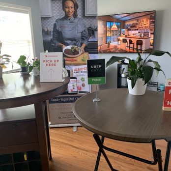 VegBox - a small table with a plant in a vase - Vegan Near Me - Brooklyn Park, Maryland VegBox - a small table with a plant in a vase - Vegan Near Me - Brooklyn Park, Maryland