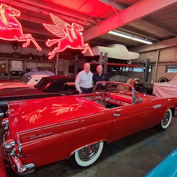 Thunderbird's 55-57 - Parking Near Me - Dallas, Texas Thunderbird's 55-57 - Parking Near Me - Dallas, Texas