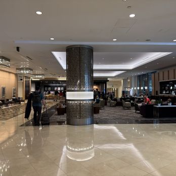 Sheraton Grand Seattle - Lobby View toward Starbucks - Hotels Near Me - Seattle, Washington Sheraton Grand Seattle - Lobby View toward Starbucks - Hotels Near Me - Seattle, Washington