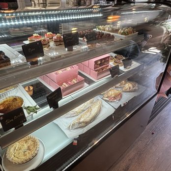 Motier - Don't forget that dessert!!  The tarts are delicious!!! - French Near Me - Clifton, Virginia