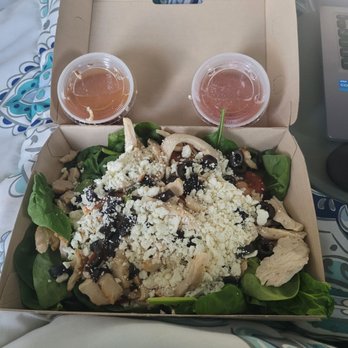Aviator Pizza & Drafthouse - Spinach salad !! - Pizza Near Me - Elgin, Texas