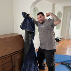Good Move Movers - Service with a smile! These guys are fun to work with!