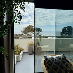 Daniel C. Mills, MD, FACS - View of the ocean from the office. You go into the surgery room with an ocean view and there's something really incredible about that!