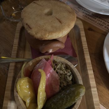 Gruzie Restaurant - Qotnit - Georgian Near Me - Praha 1, Puerto Rico