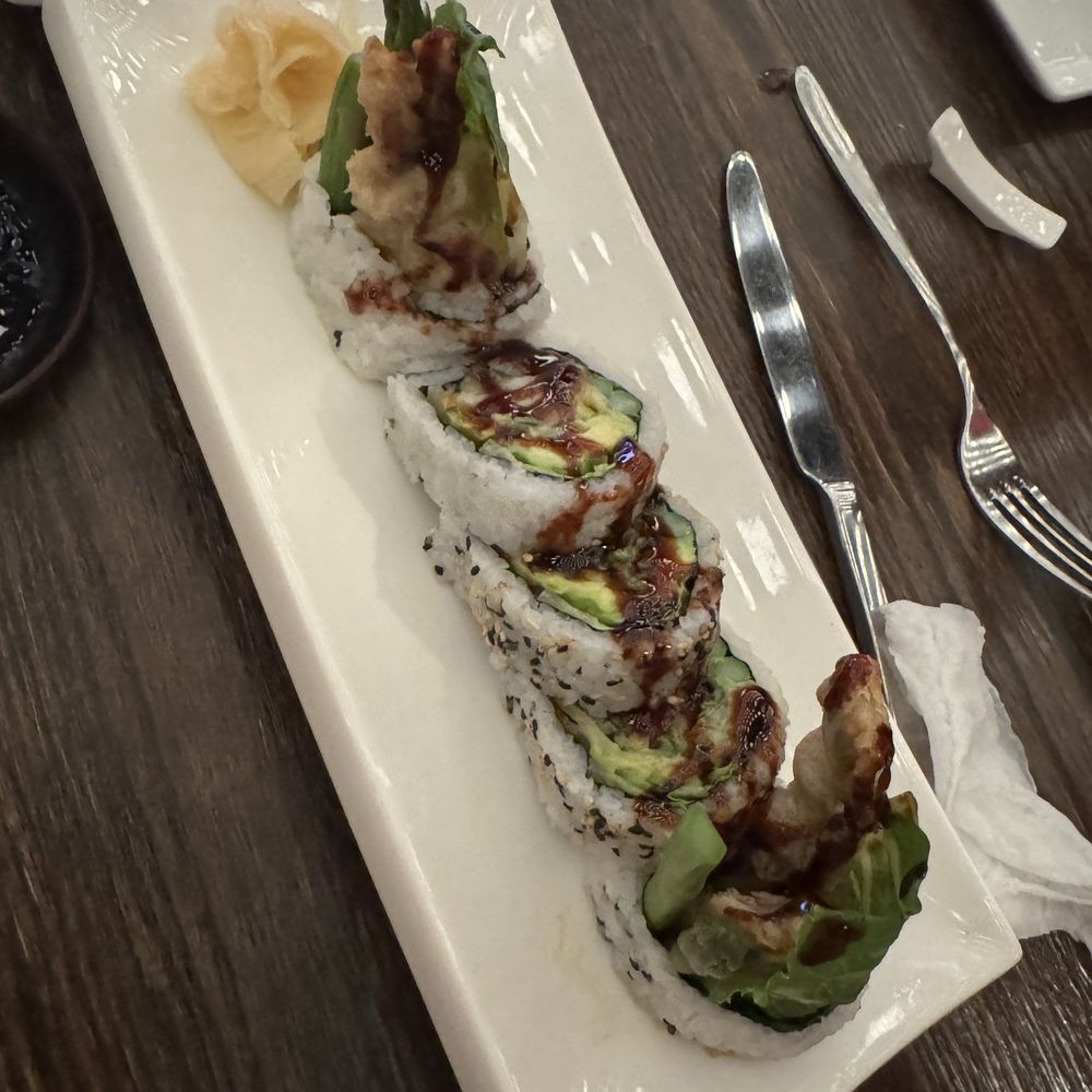 MM by Morimoto - Soft shell Crab Roll - Japanese Near Me - Montclair, New Jersey MM by Morimoto - Soft shell Crab Roll - Japanese Near Me - Montclair, New Jersey