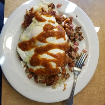 Dad's Cafe - Meat hash brown blanket with their house made salsa - Breakfast & Brunch Near Me - Brentwood, California Dad's Cafe - Meat hash brown blanket with their house made salsa - Breakfast & Brunch Near Me - Brentwood, California