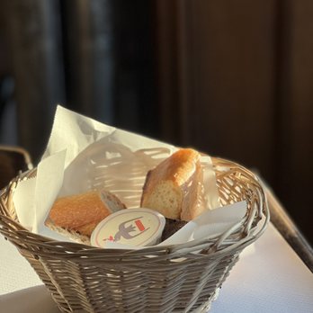 Le Diplomate - Brasseries Near Me - Washington, DC, District of Columbia