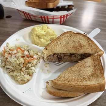Barrel House BBQ - Grilled Cheese Crack Jack and ribs - Barbeque Near Me - Lynchburg, Tennessee