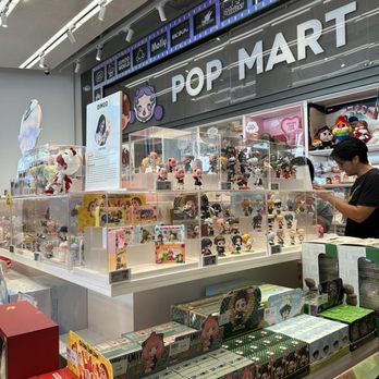 POP MART ラブブ　HOPE Pop Mart Labubu The Monsters Big into Energy Series Hope