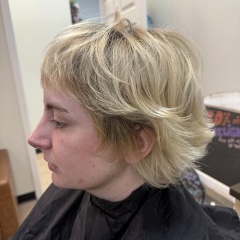 Vanity Hair Studio - Hair Salons Near Me - Baytown, Texas