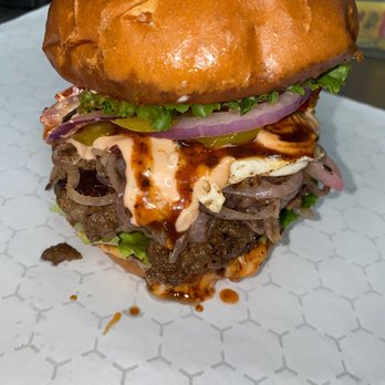 Bully Boss Burgers - Build your own burger - Food Trucks Near Me - Baltimore, Maryland