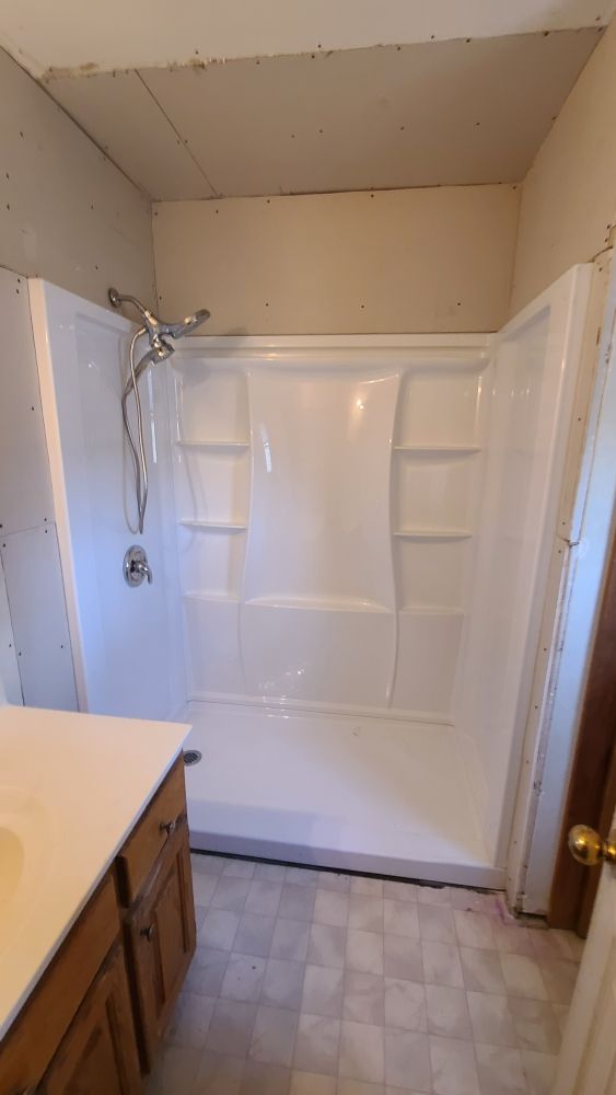 Slide of Little Ds Home Improvements