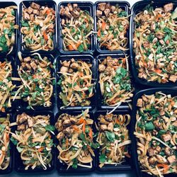 Las Vegan Meal Prep - Pad Thai with Tofu