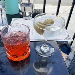 Mulleady's Irish Pub - Shilshole Martini and a Negroni