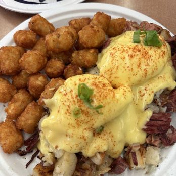 Button Up Cafe - Corn Beef Hash Eggs Benny - Breakfast & Brunch Near Me - Pearl City, Hawaii Button Up Cafe - Corn Beef Hash Eggs Benny - Breakfast & Brunch Near Me - Pearl City, Hawaii