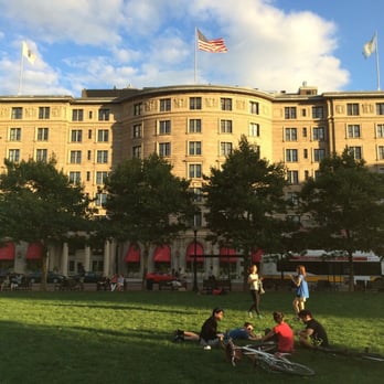 Copley Square - My husband and I got good from a good truck tonight and sat in the park. It was so beautiful! Can't wait to go back. - Parks Near Me - Boston, Massachusetts