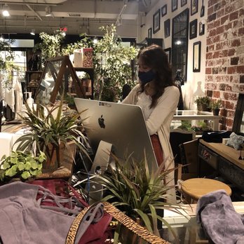 33 Butterflies Boutique - Women's Clothing Near Me - Honolulu, Hawaii